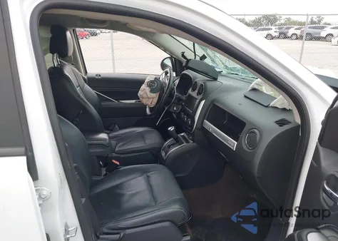 2015 Jeep Compass Limited z USA, uszkodzony, nr VIN 1C4NJCCB4FD274465